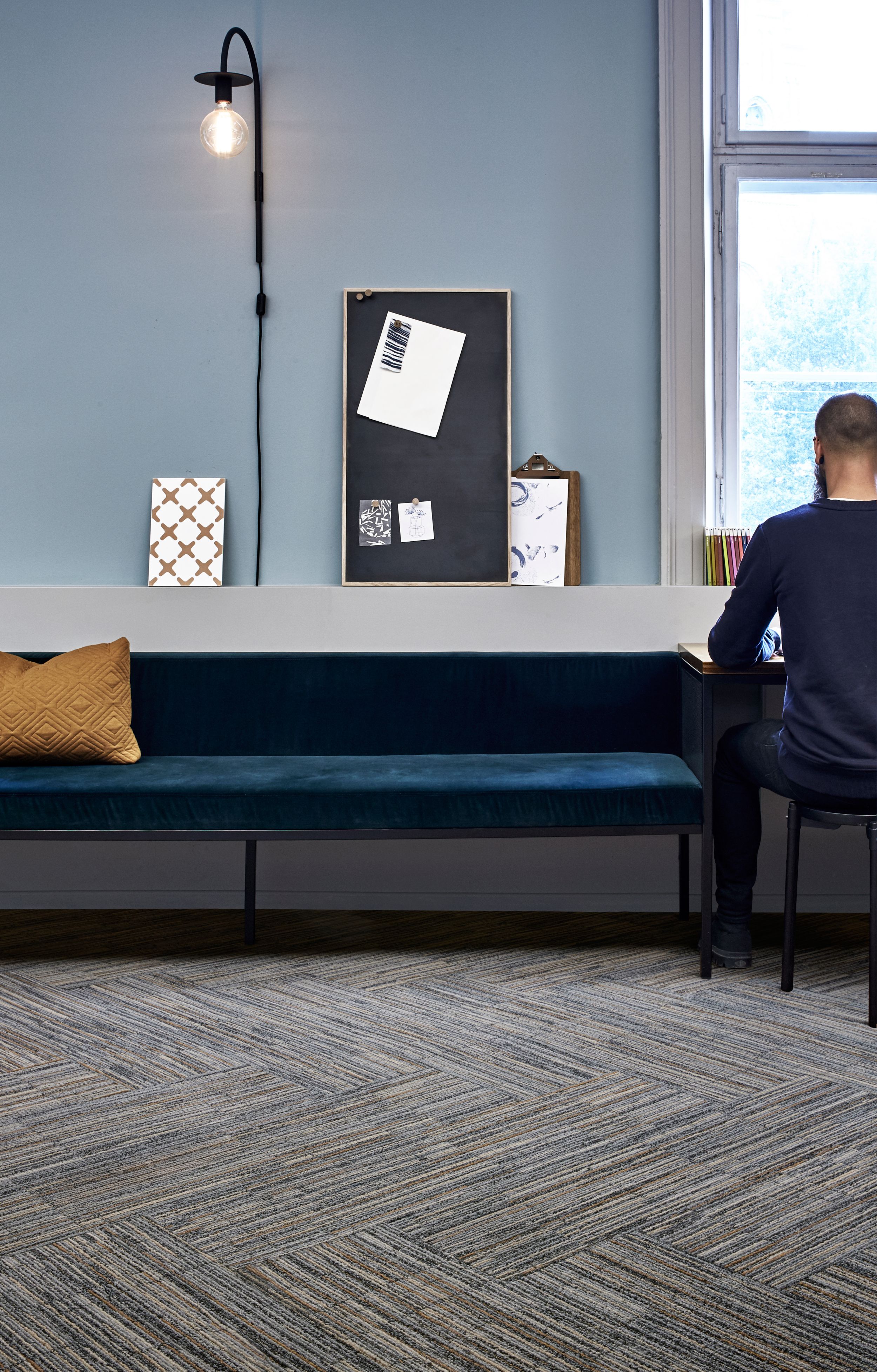 Interface Line of Thought plank carpet tile in open office imagen n&uacute;mero 4